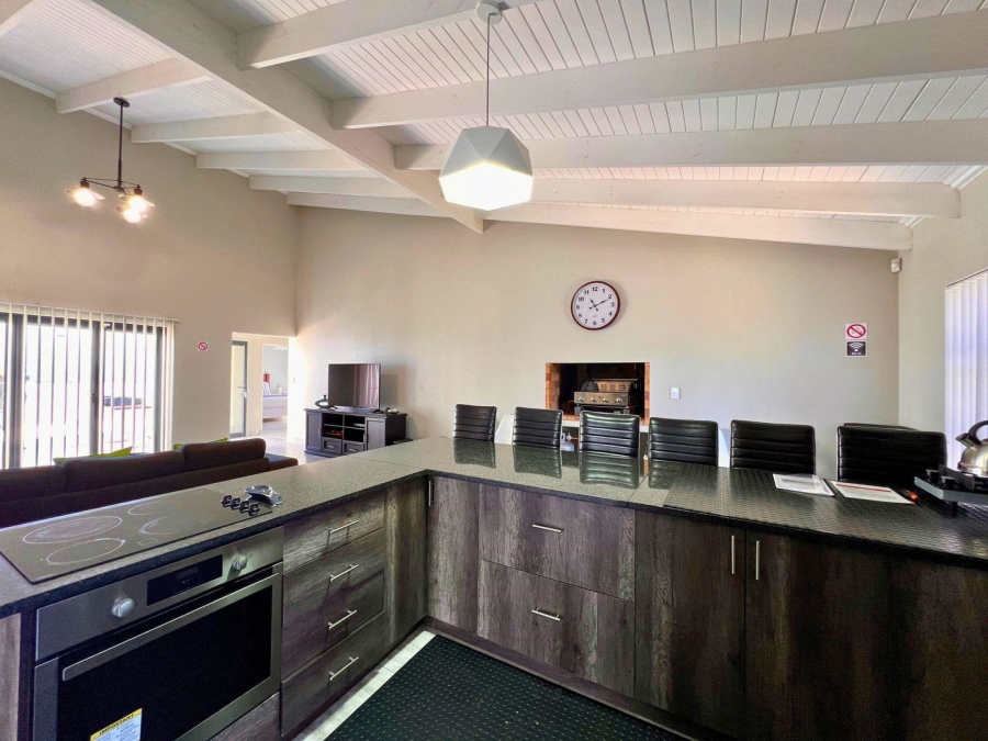 5 Bedroom Property for Sale in Myburgh Park Western Cape
